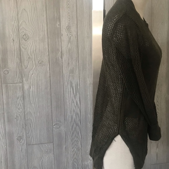 BANANA REPUBLIC Olive Green Loose Knit Linen Sweater with Side Slits - Picture 3 of 12